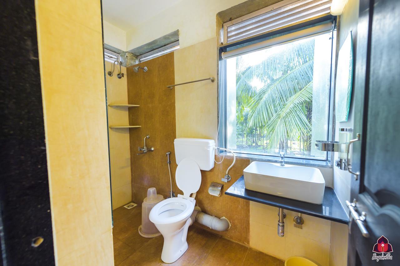 Bougainvillea Hotel Alībāg Ngoại thất bức ảnh
